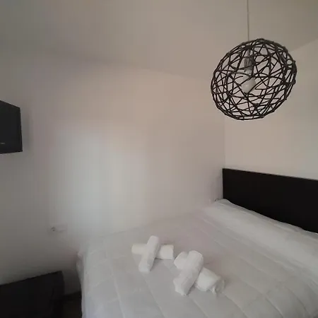 Enviveiro A Pie De Playa De Covas Ii *